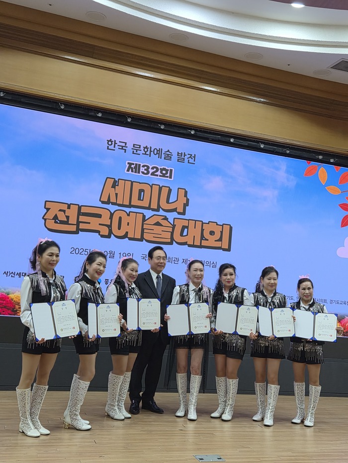 [코리안투데이] 창단 1주년 맞은 경숙 신바람 공연단... 강경숙 단장, 더 큰 무대와 해외공연 꿈꾼다 © 김현수 기자